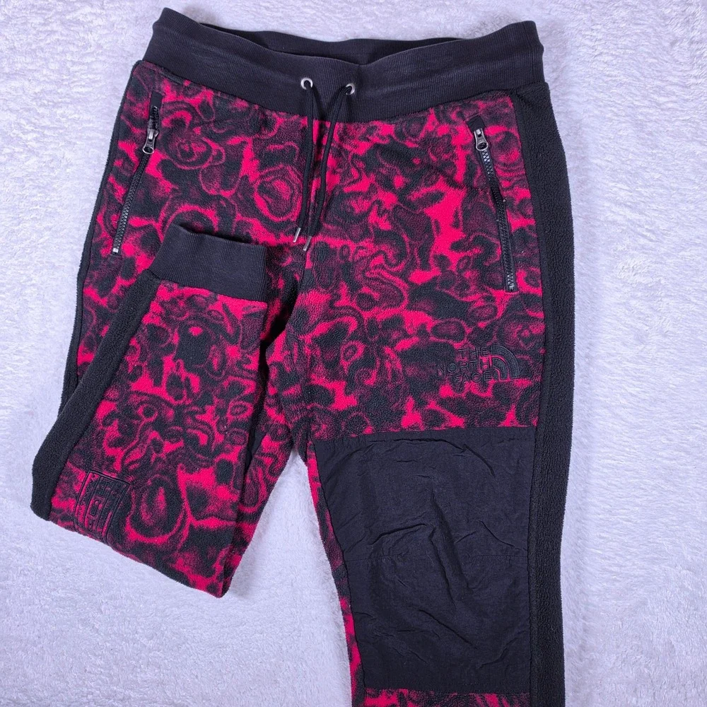 The North Face Rage Mens M Red Nylon Fleece Joggers Swirl Print Pants
